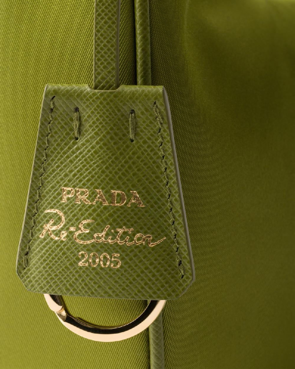 Prada Minibolso Prada Re-Edition 2005 de Re-Nylon Descuento