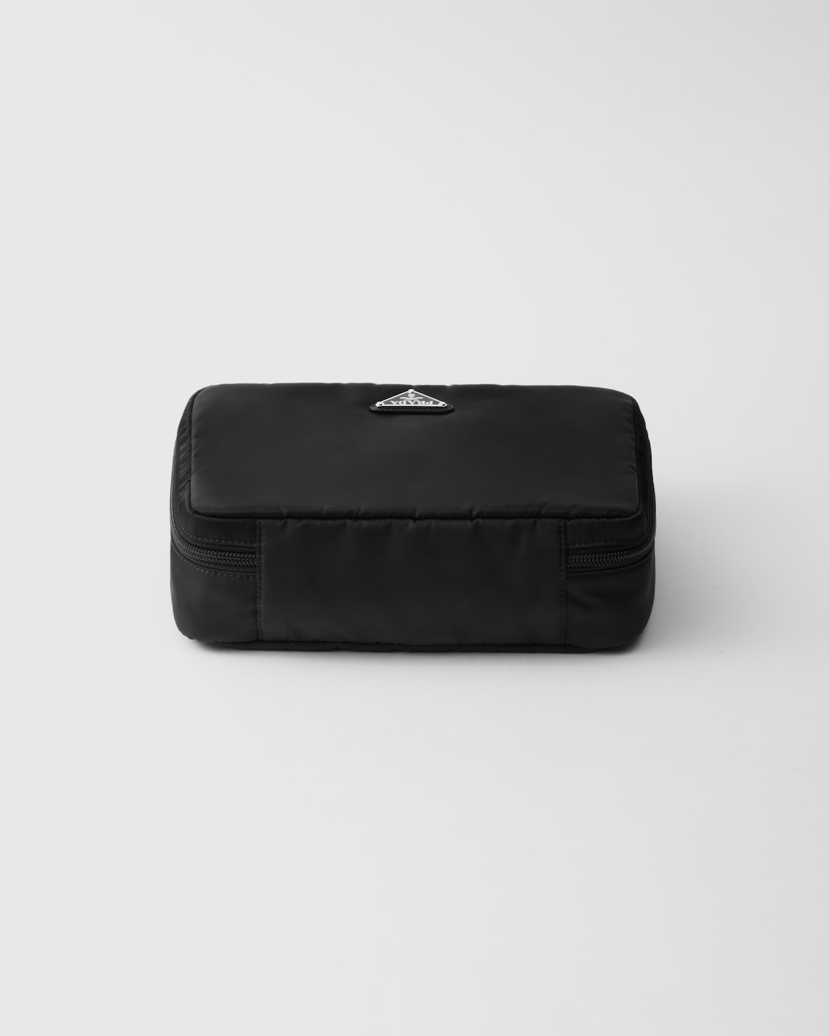 Prada Pouch mediano de Re-Nylon con cremallera Precios de Black Friday
