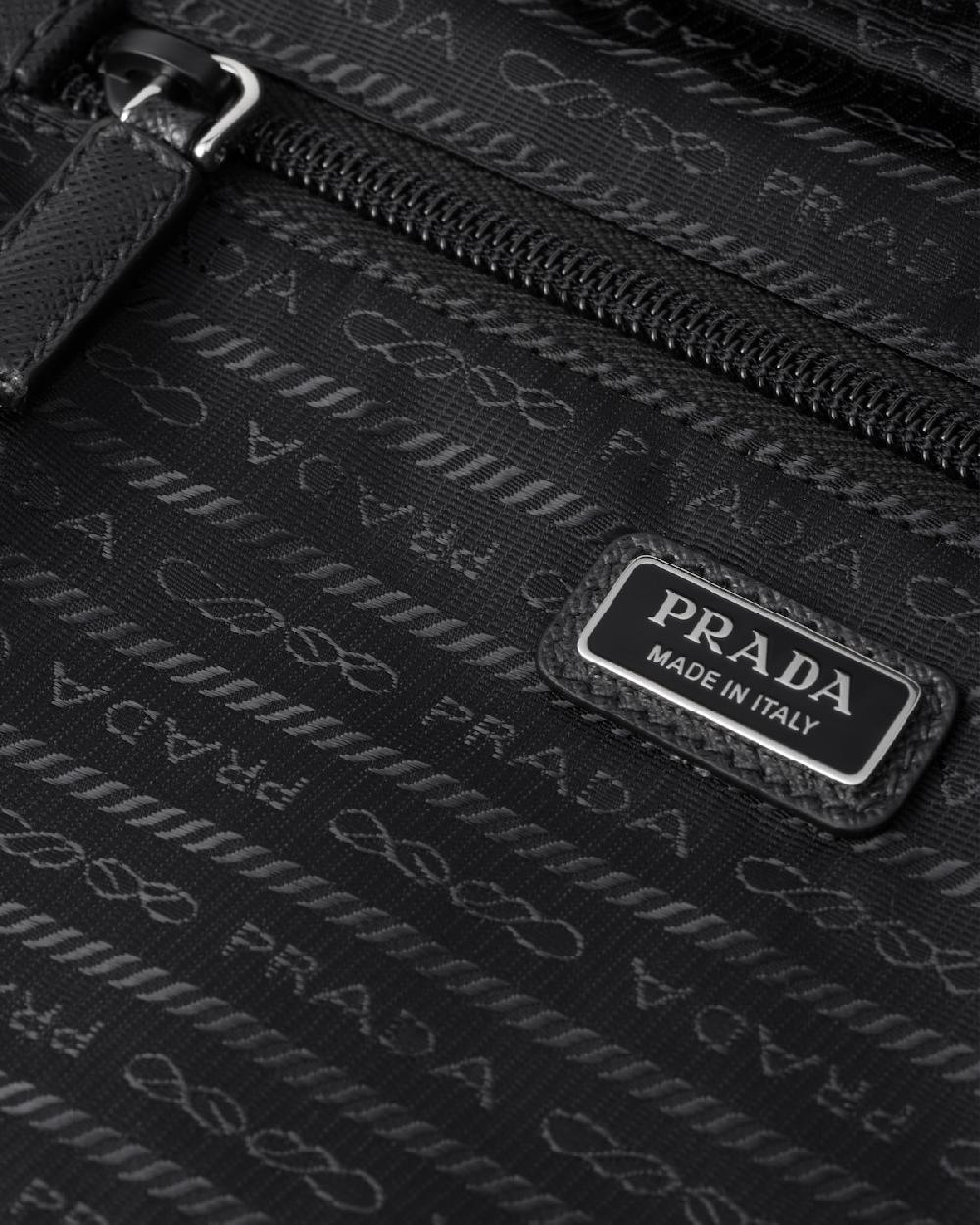 Prada Pouch mediano de Re-Nylon con cremallera Precios de Black Friday