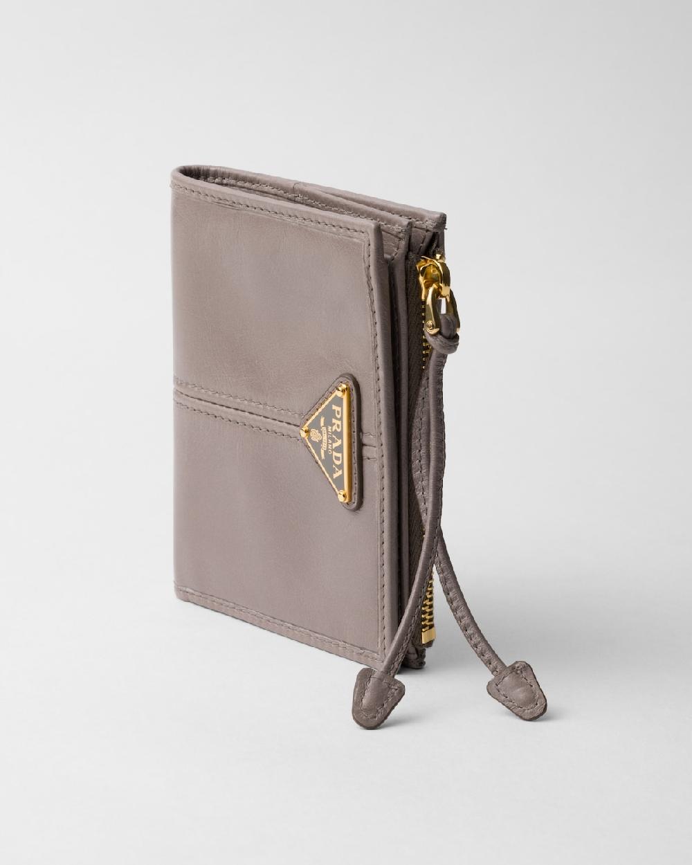 Prada Cartera pequeña de piel Envío gratis