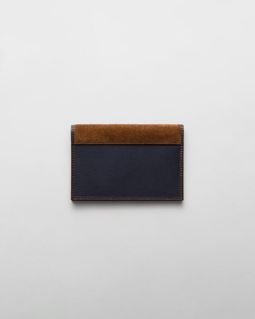 Prada Funda para pasaporte de Re-Nylon y piel Devoluciones gratuitas