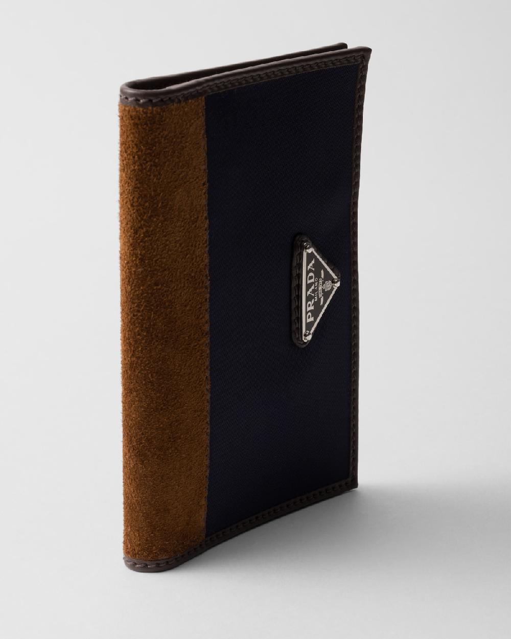 Prada Funda para pasaporte de Re-Nylon y piel Devoluciones gratuitas