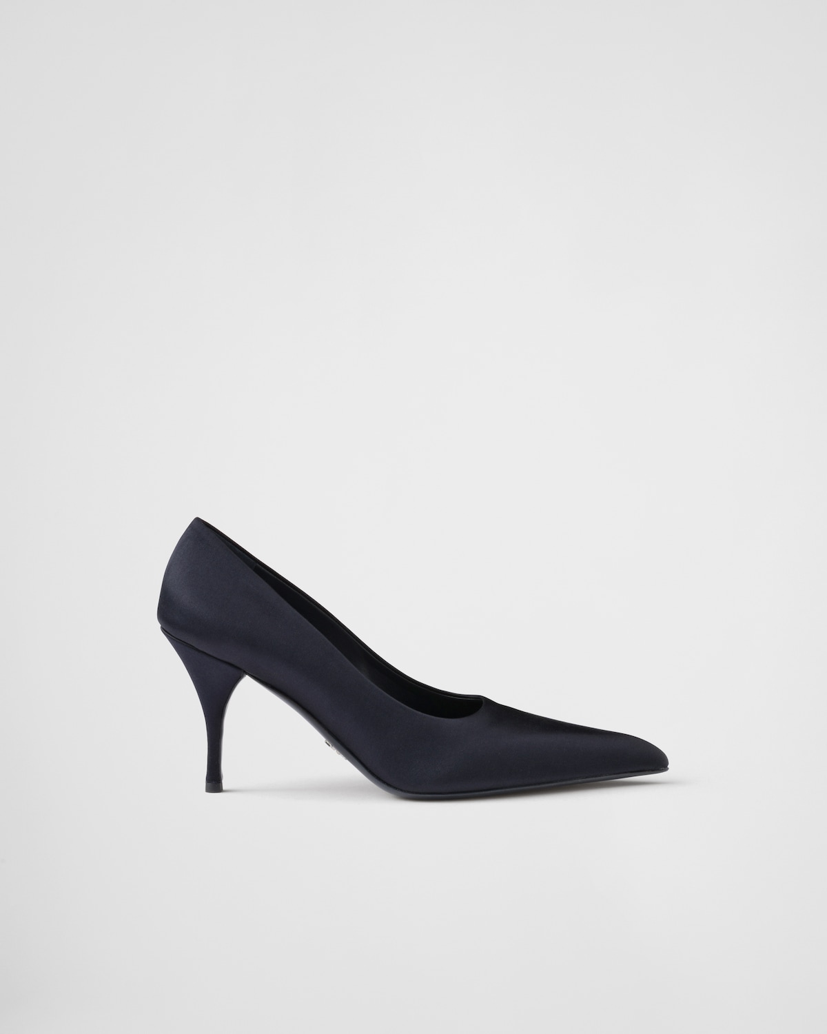 Prada Zapatos de salón de satén