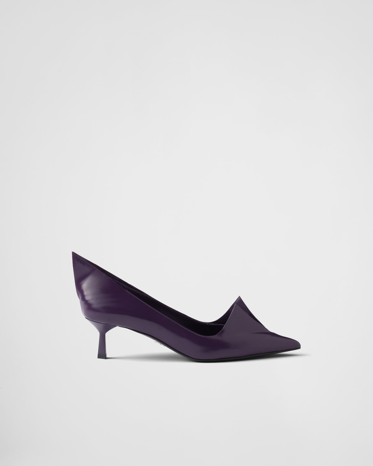 Prada Zapatos de tacón en piel cepillada