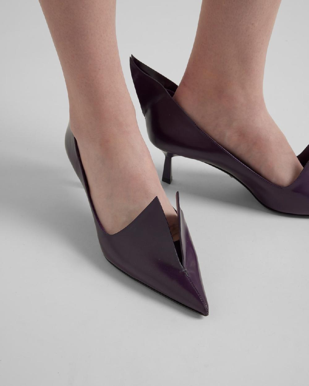Prada Zapatos de tacón en piel cepillada Último día