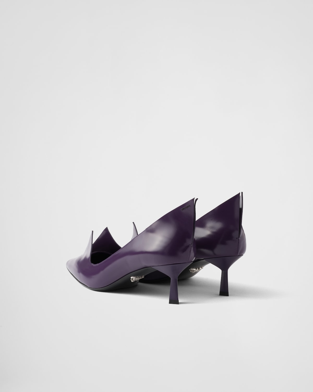Prada Zapatos de tacón en piel cepillada Último día