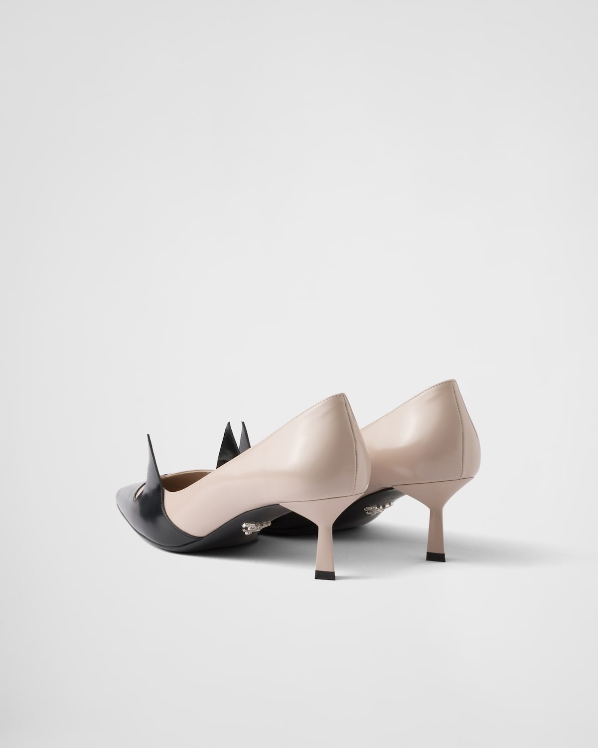 Prada Zapatos de tacón en piel cepillada en dos tonos Solo hoy