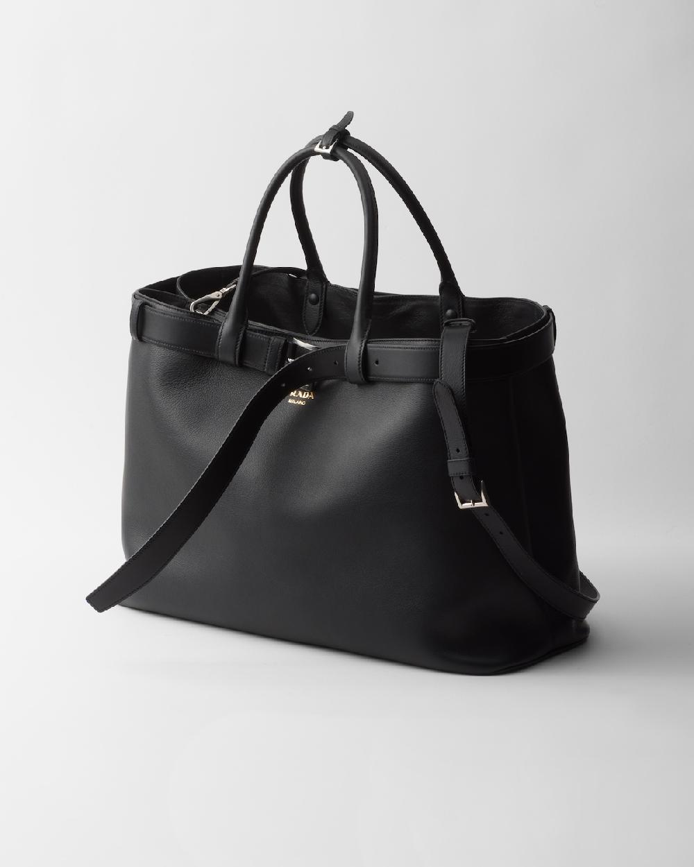 Prada Bolso Prada Buckle de piel con cinturón Ventas relámpago