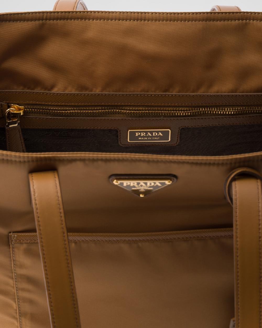 Prada Bolso tote Prada Re-Edition 1978 de Re-Nylon y piel Saffiano mediano Envío gratis