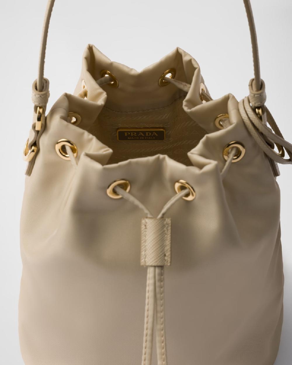 Prada Minibolso Prada Re-Edition 1978 de Re-Nylon Envío gratis