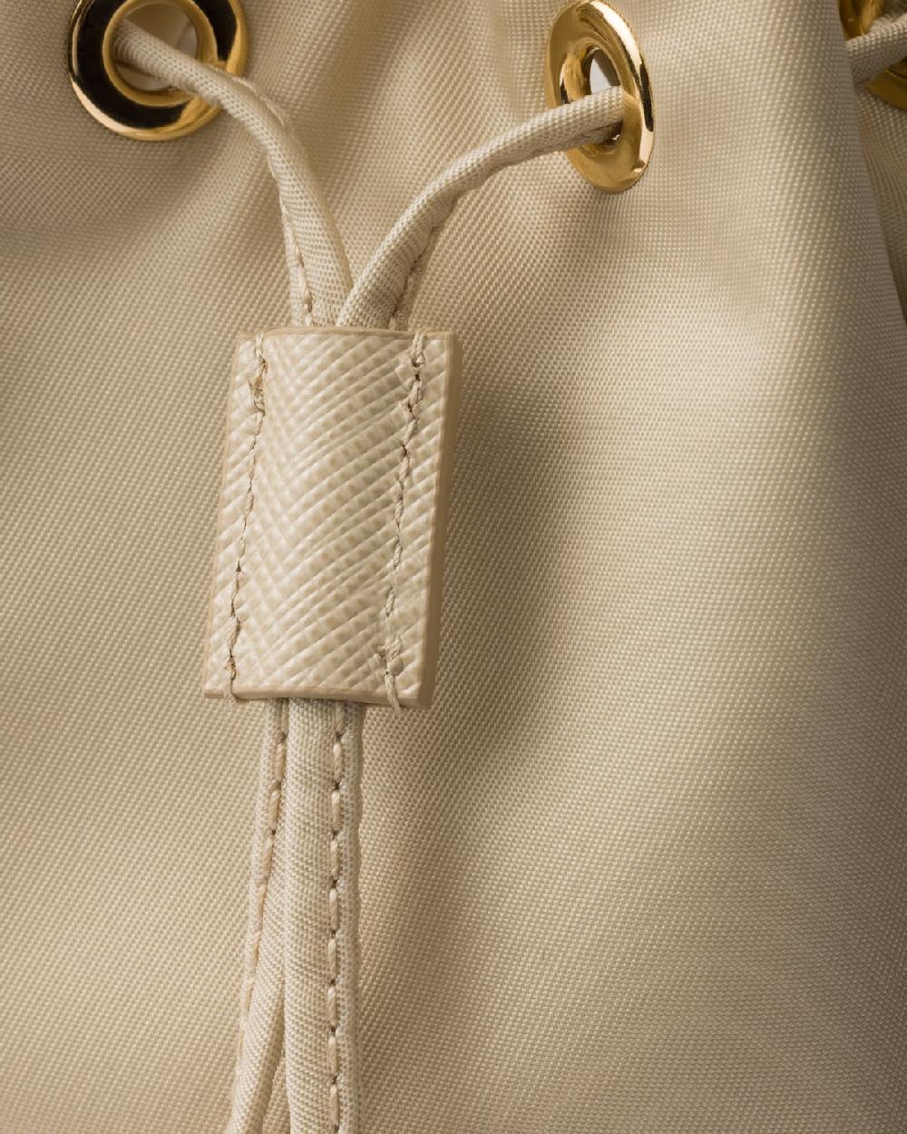 Prada Minibolso Prada Re-Edition 1978 de Re-Nylon Envío gratis