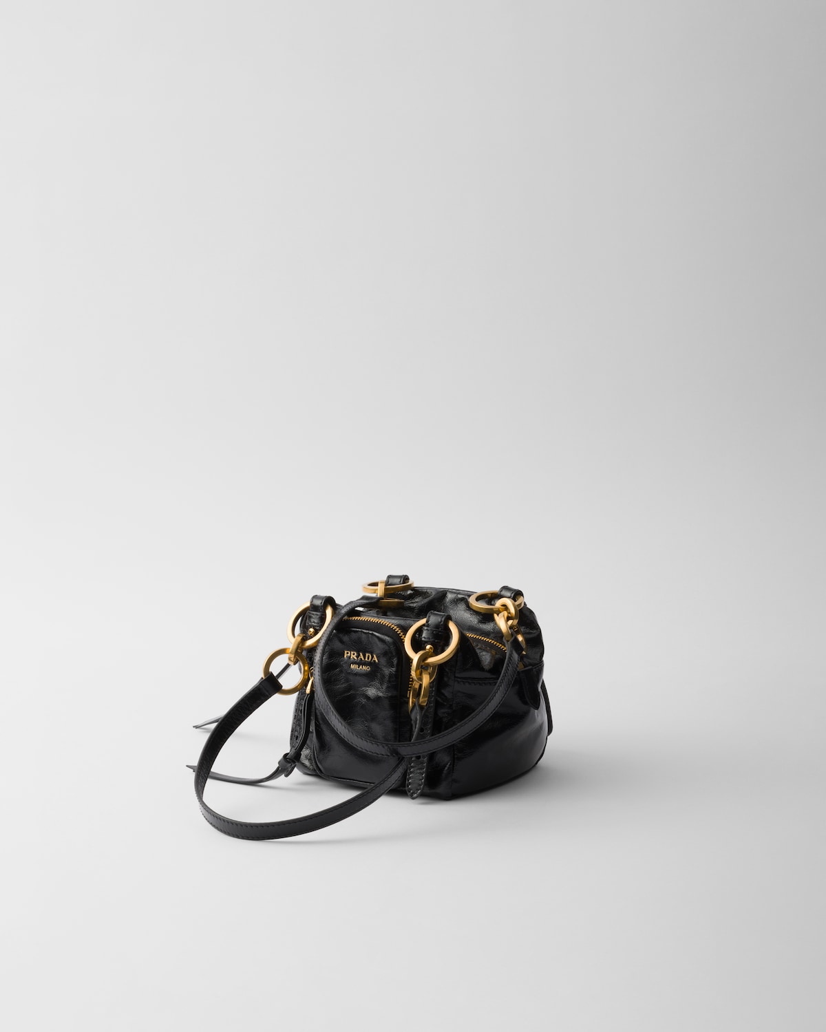 Prada Minibolso Prada Dangle de piel con asa superior
