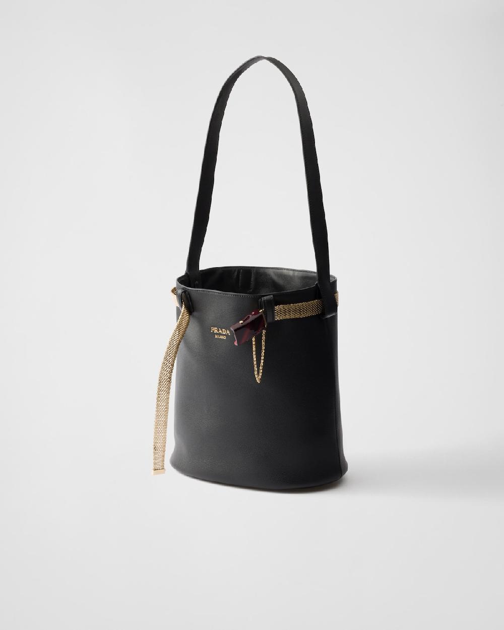 Prada Bolso saco Prada Buckle de piel con cinturón joya Grandes ahorros