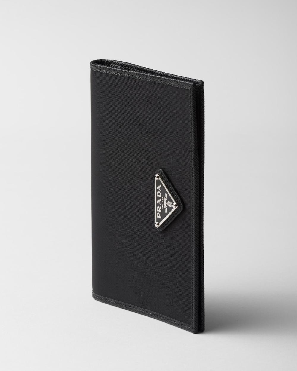Prada Funda para pasaporte de Re-Nylon Superdescuento