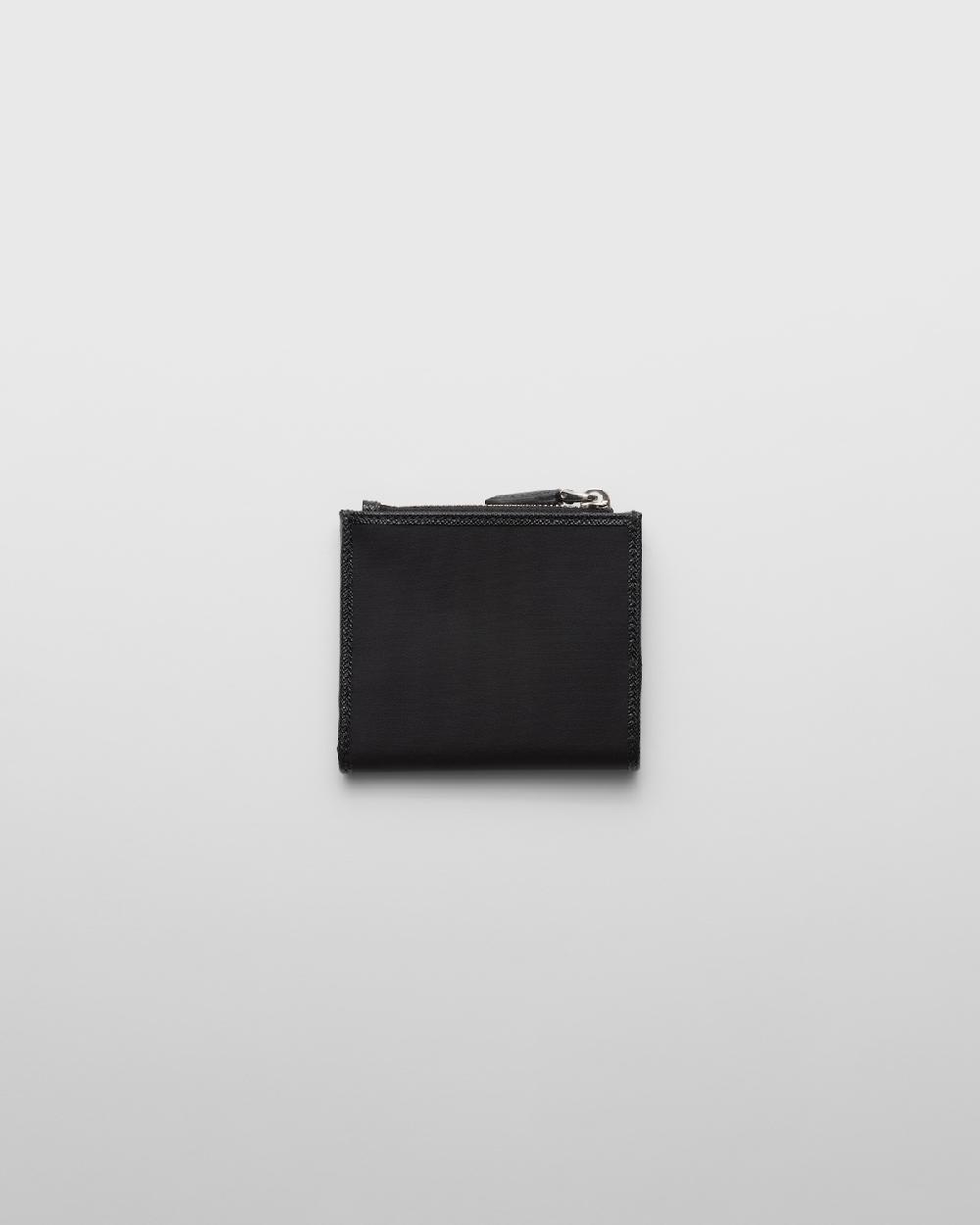 Prada Cartera pequeña de Re-Nylon Envío internacional gratuito