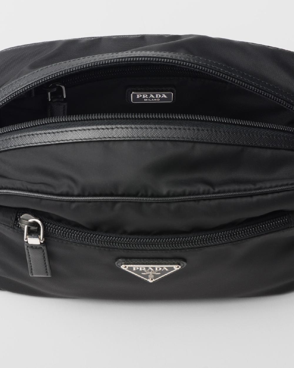 Prada Pouch de viaje de Re-Nylon y piel Saffiano En línea