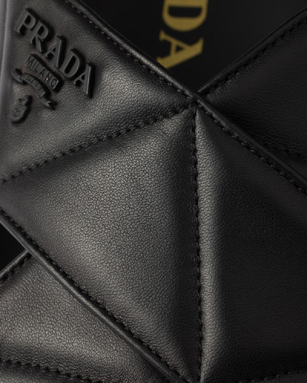 Prada Sandalias de plataforma plana de napa trenzada Últimos 3 días