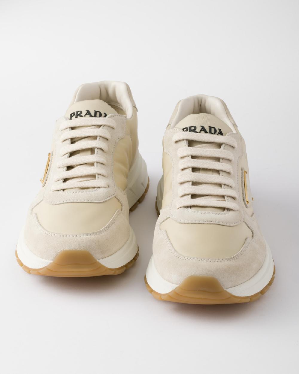 Prada Zapatillas Prax 01 de ante y Re-Nylon Última moda