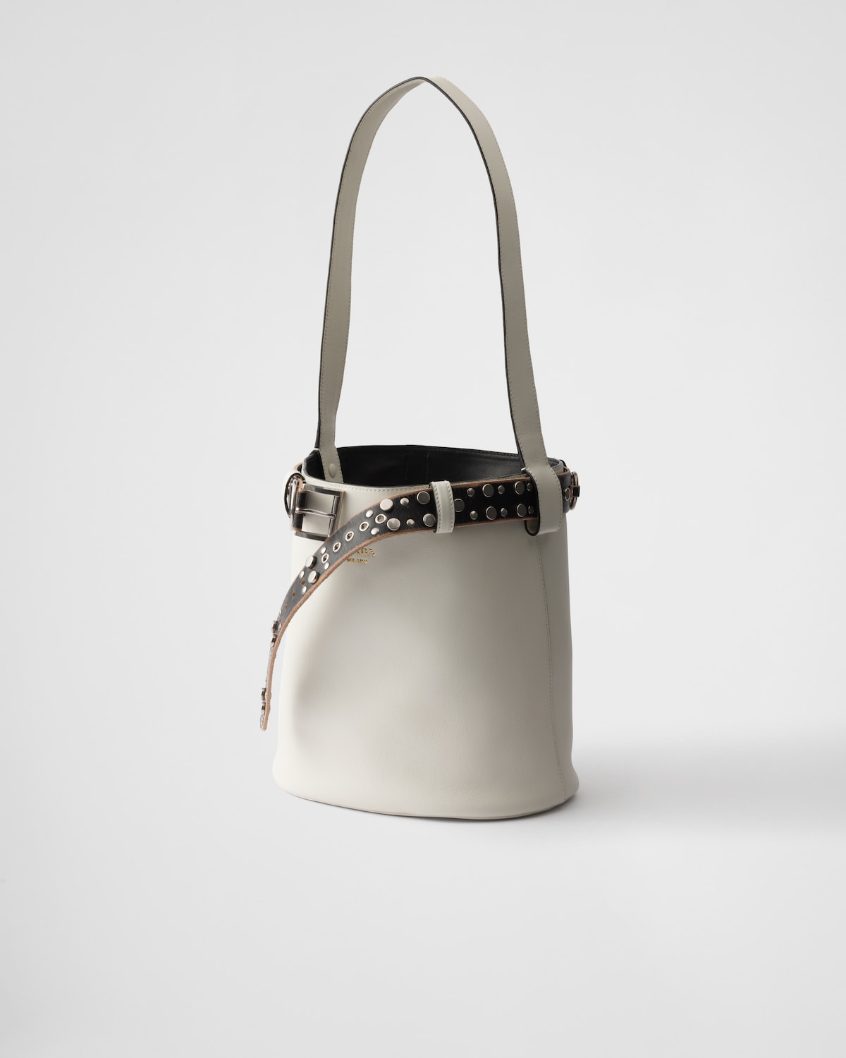 Prada Bolso saco Prada Buckle de piel con cinturón con tachuelas Mejor oferta