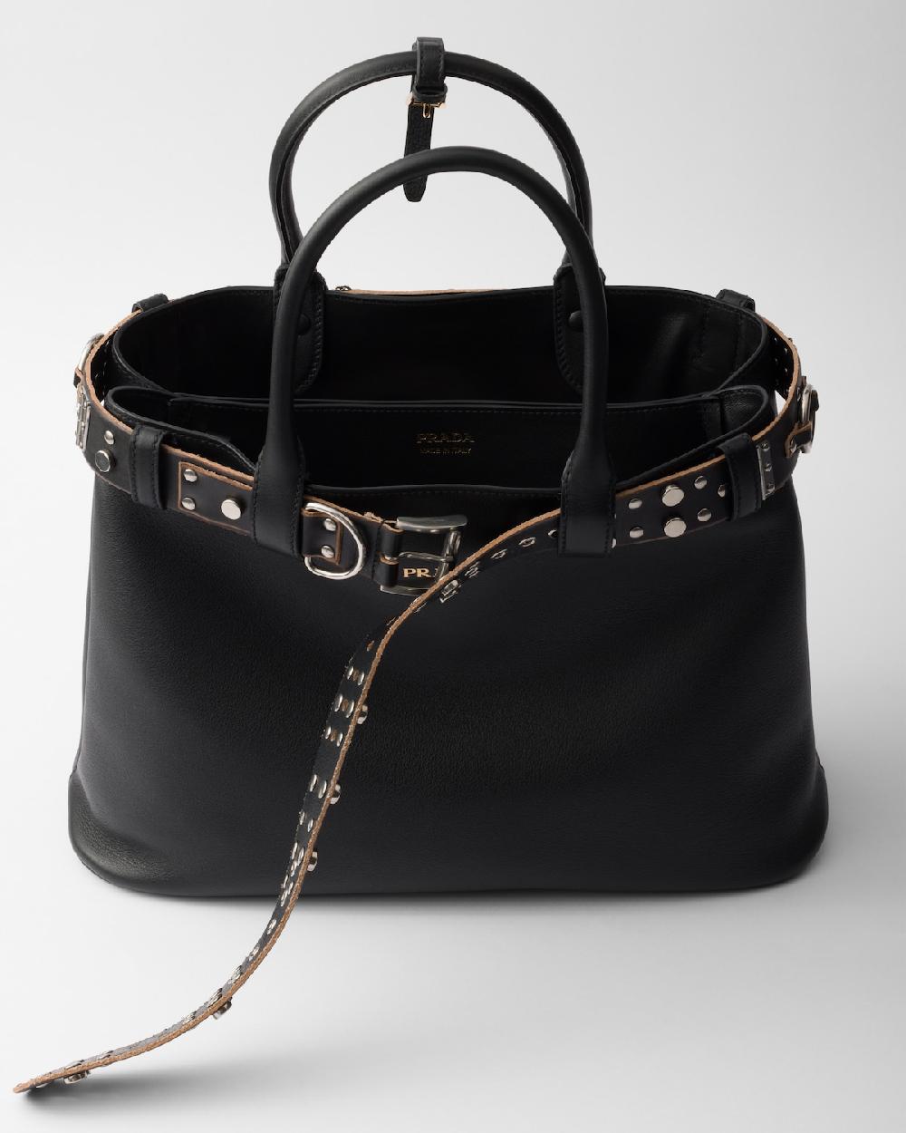 Prada Bolso Prada Buckle de piel grande con cinturón con tachuelas Envío gratis