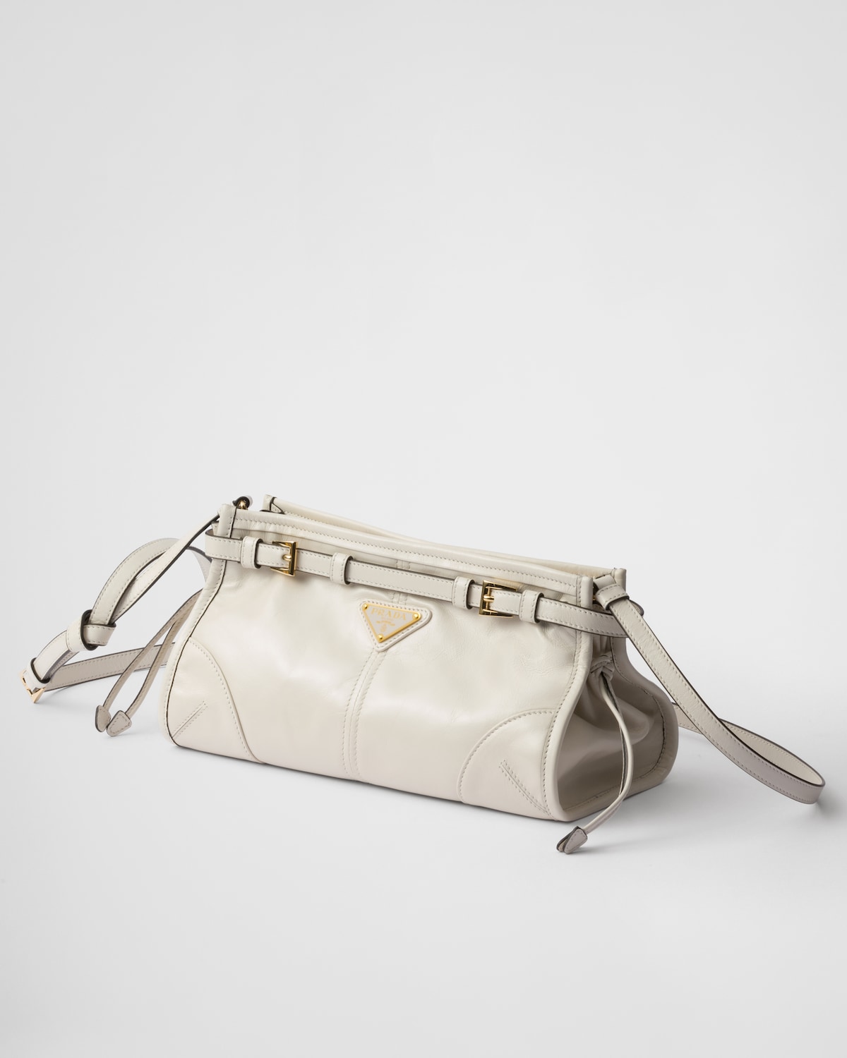 Prada Bandolera pequeña de piel Liquidación