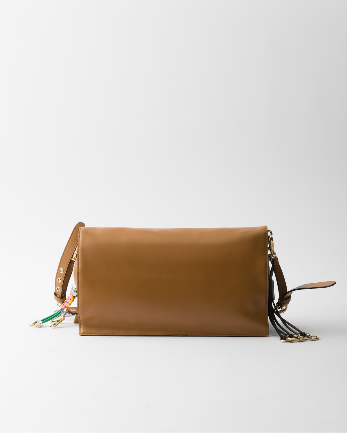 Prada Bolso bandolera Prada Soft Sound de piel con colgantes grande Limitado a 3 días