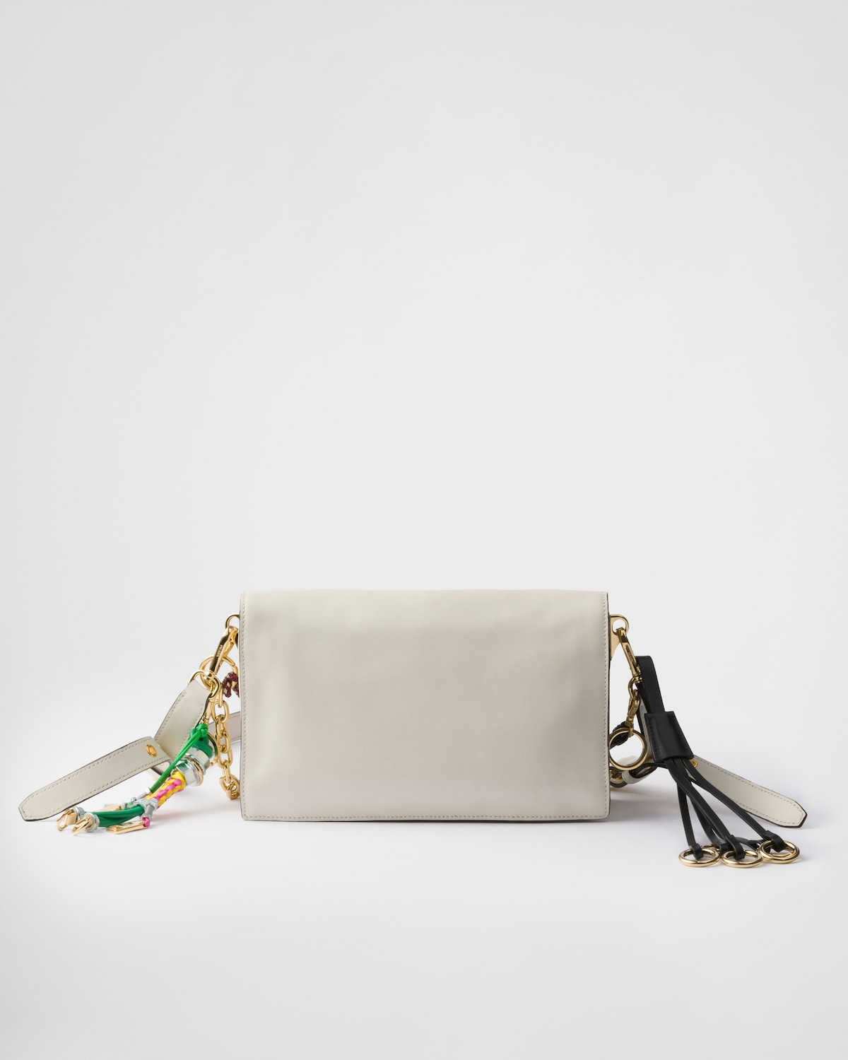 Prada Bolso bandolera Prada Soft Sound de piel con colgantes pequeño Precios de Black Friday