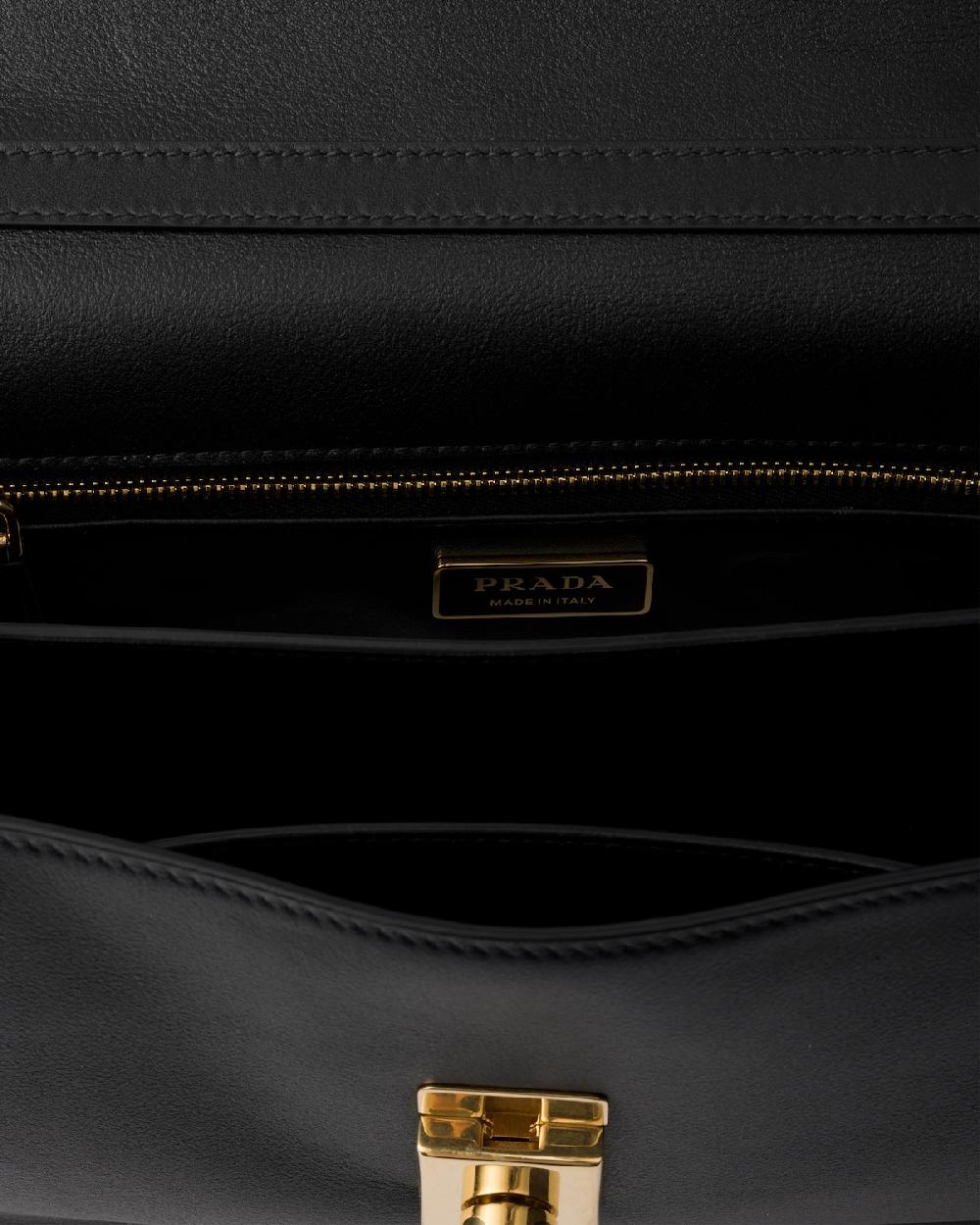 Prada Bolso bandolera Prada Soft Sound de piel mediano En oferta