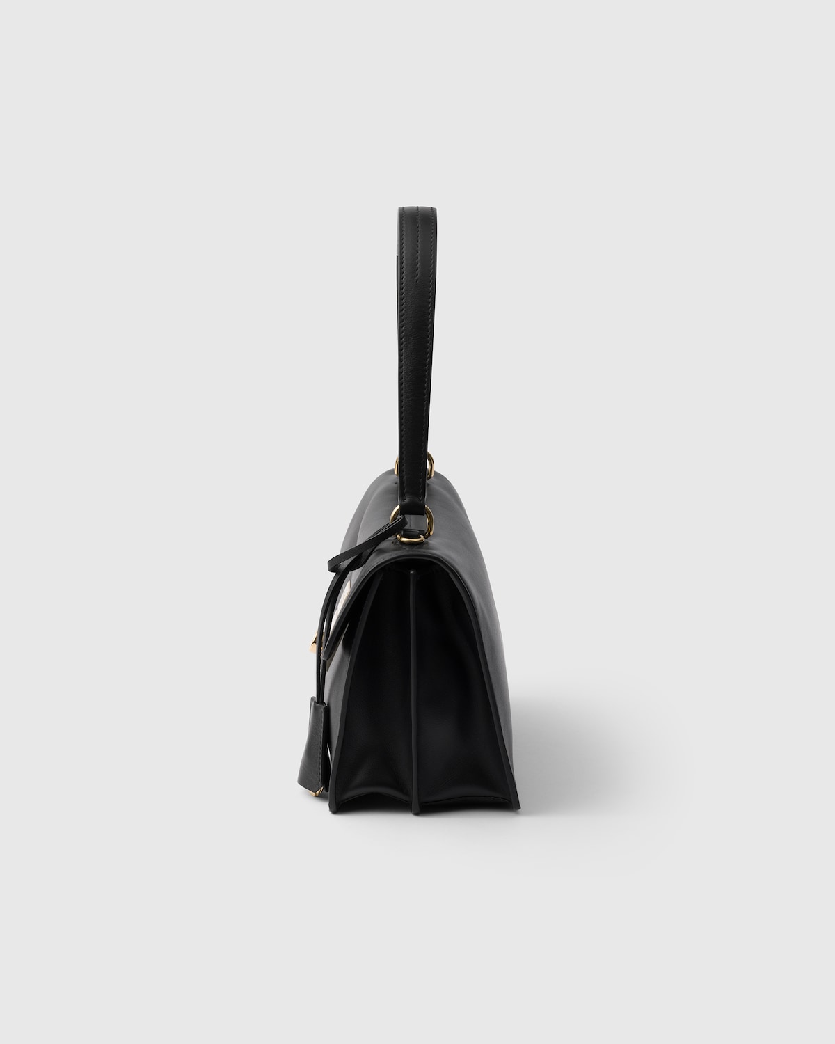 Prada Bolso bandolera Prada Soft Sound de piel mediano En oferta
