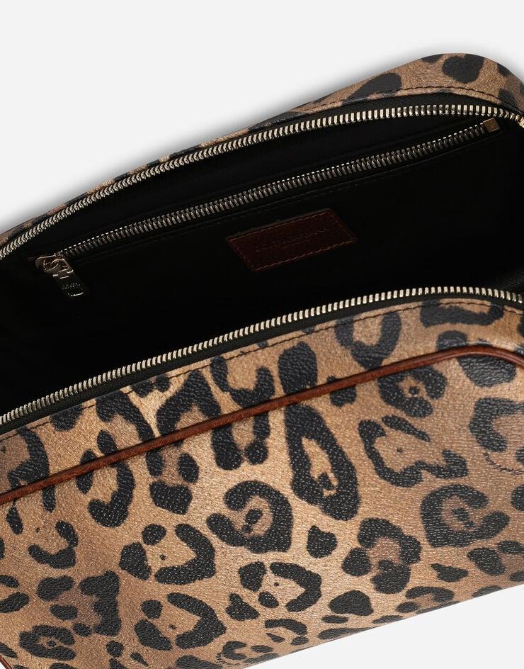 Dolce & Gabbana Neceser en crespo estampado leopardo con placa con logotipo Promoción trimestral