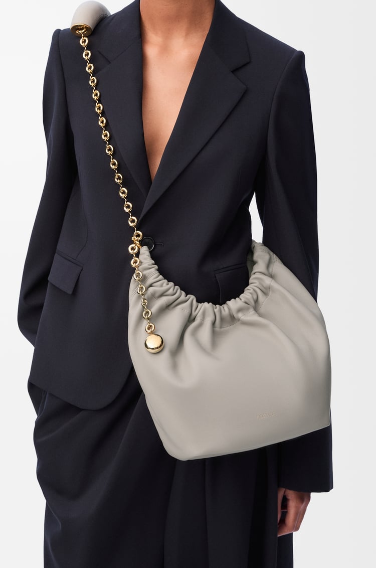 Loewe Small Squeeze bag in mellow nappa lambskin 11 Colours Gran oferta
