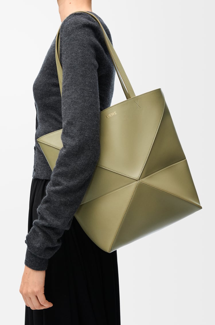 Loewe Medium Puzzle Fold tote in shiny calfskin 9 Colours Solo hoy