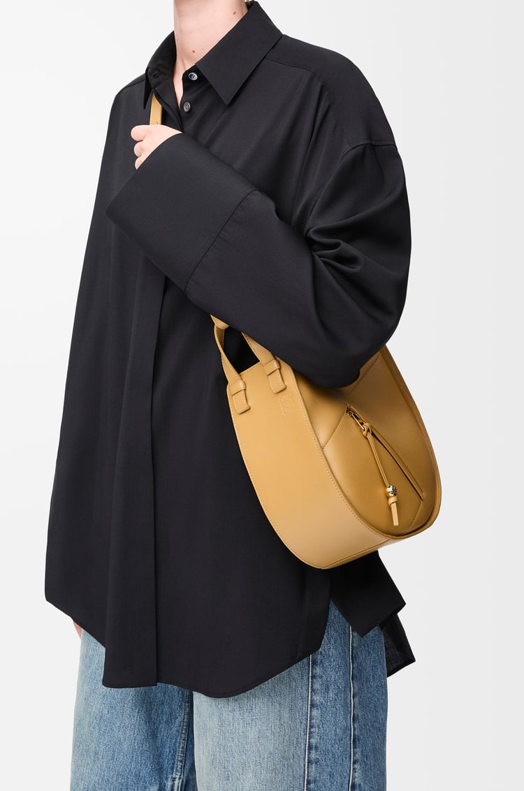 Loewe Hammock Slice bag in shiny calfskin 3 Colours Limitado a 3 días