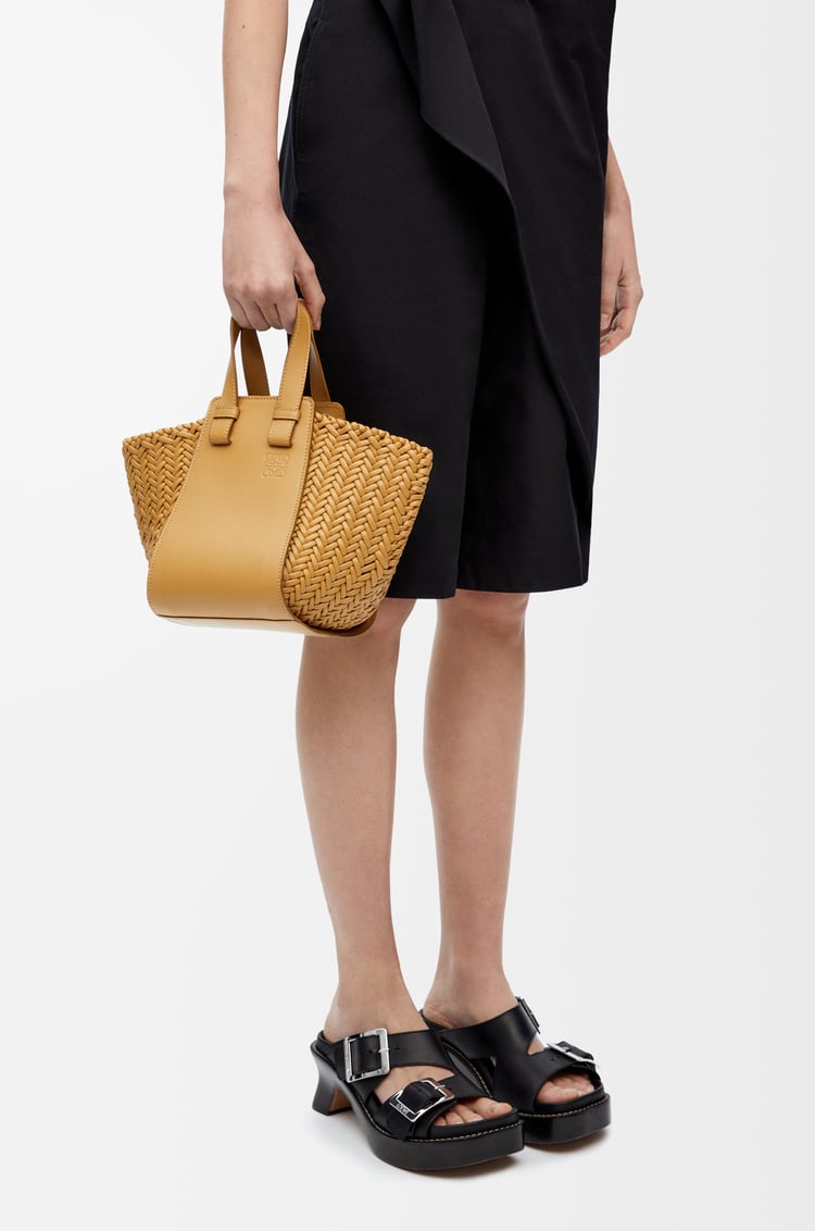 Loewe Compact Hammock bag in calfskin 3 Colours Precios de Black Friday