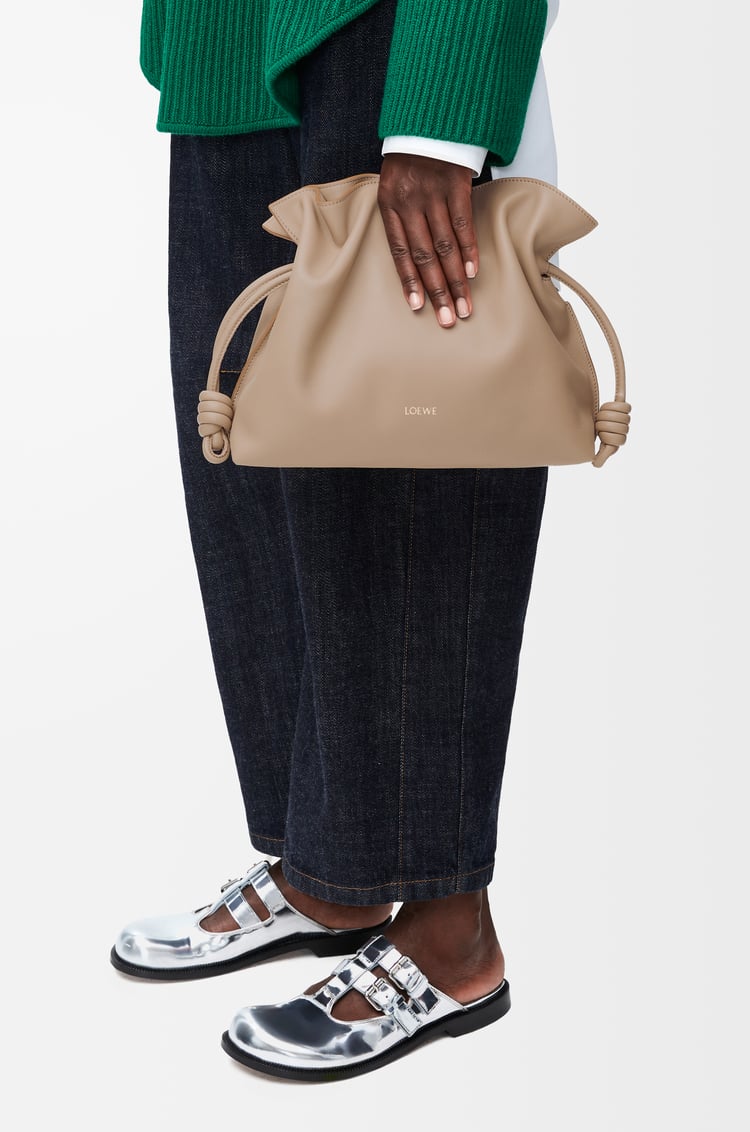 Loewe Medium Flamenco clutch in nappa calfskin 10 Colours Ofertas de temporada