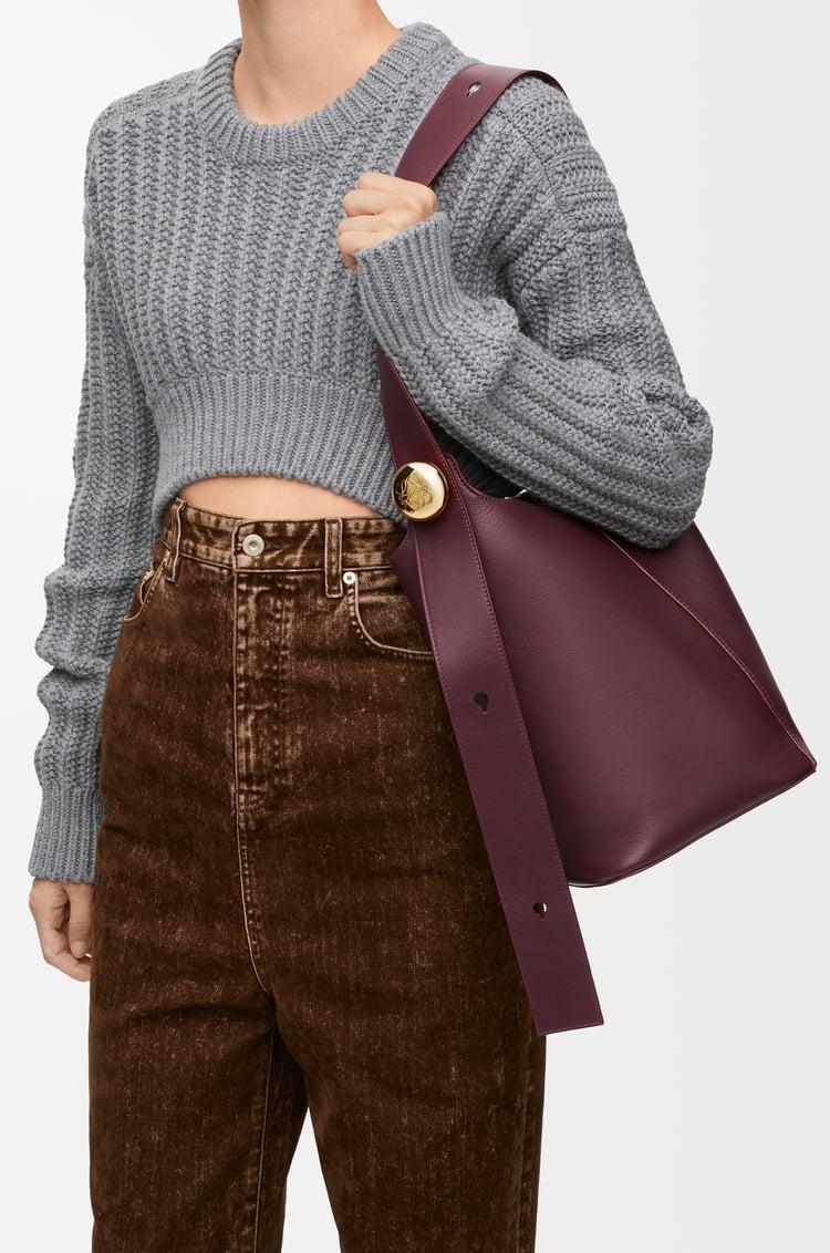 Loewe Medium Pebble bucket in smooth calfskin 7 Colours Outlet online