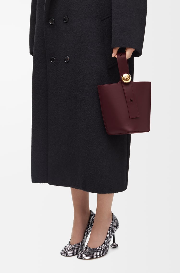 Loewe Mini Pebble bucket in smooth calfskin 11 Colours Descuento