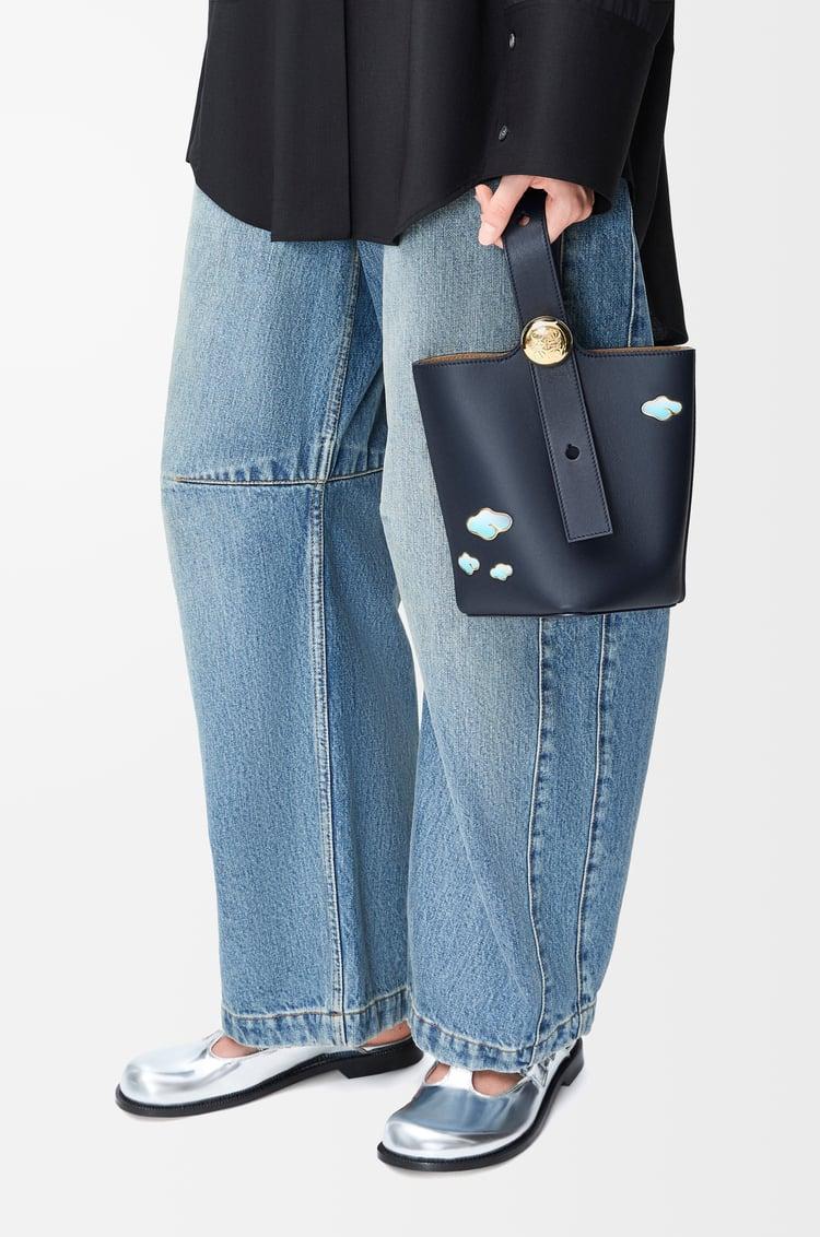 Loewe Mini Pebble bucket in nappa calfskin 1 Colours Rebajas online