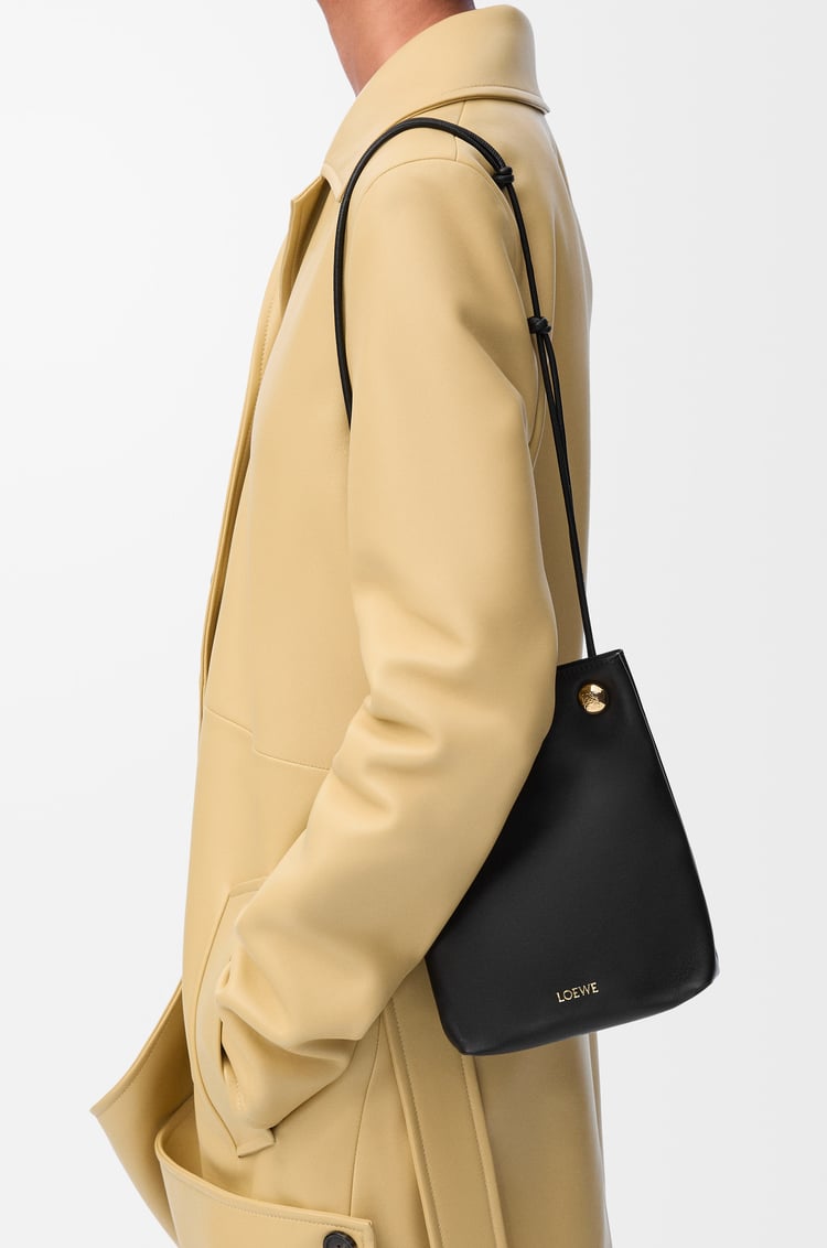 Loewe Pebble pouch in smooth calfskin 5 Colours Solo queda un día