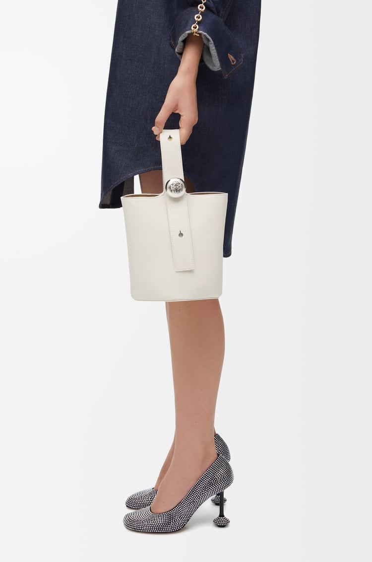 Loewe Mini Pebble Bucket bag in soft grained calfskin 4 Colours Gran oferta
