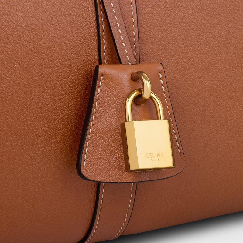 Celine BOLSO BOSTON GRANDE DE PIEL DE BECERRO FLEXIBLE CON TEXTURA GRANULADA Liquidación