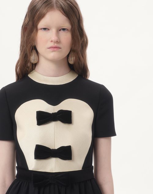 Valentino VESTIDO CORTO DE CREPE COUTURE CON LAZOS Limitado a 3 días