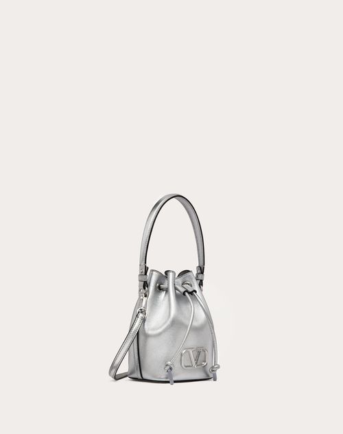 Valentino MINIBOLSO TIPO SACO DE CUERO NAPA METALIZADO CON EL VLOGO SIGNATURE Último día