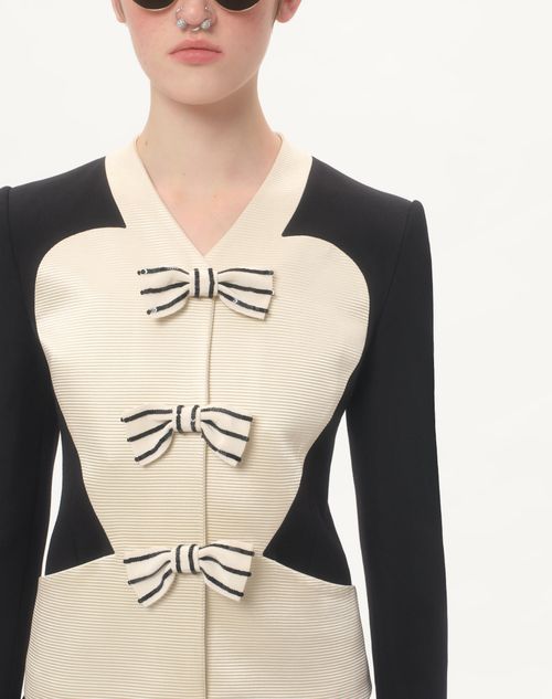 Valentino CHAQUETA CON MOÑOS BORDADOS ÚLTIMAS EDICIONES