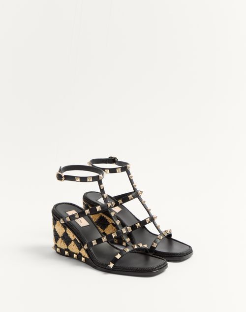 Valentino SANDALIAS ROCKSTUD CON TACÓN DE CUÑA DE CUERO DE BECERRO CON BORDADO DE CUADROS Y TACÓN DE 80 MM Descuento por venta flash