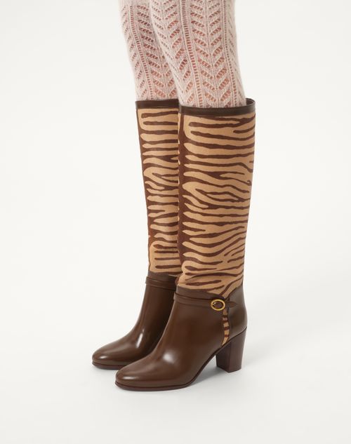 Valentino BOTAS PATTIE EN CUERO DE BECERRO EFECTO PONI CON TACÓN DE 75 MM Ahorra y exporta