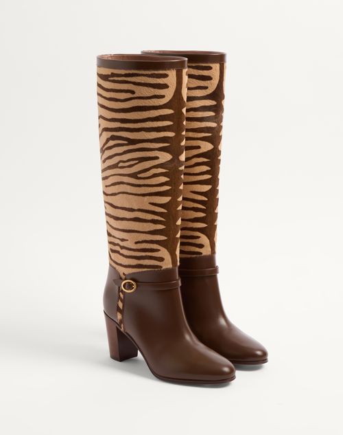 Valentino BOTAS PATTIE EN CUERO DE BECERRO EFECTO PONI CON TACÓN DE 75 MM Ahorra y exporta