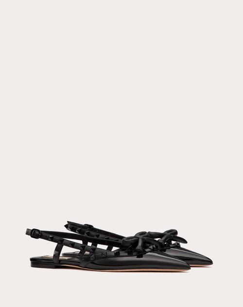 Valentino BALLERINAS ROCKSTUD DE CHAROL CON MOÑO Y CORREAS TRASERAS Y STUDS TONO SOBRE TONO Últimos 3 días