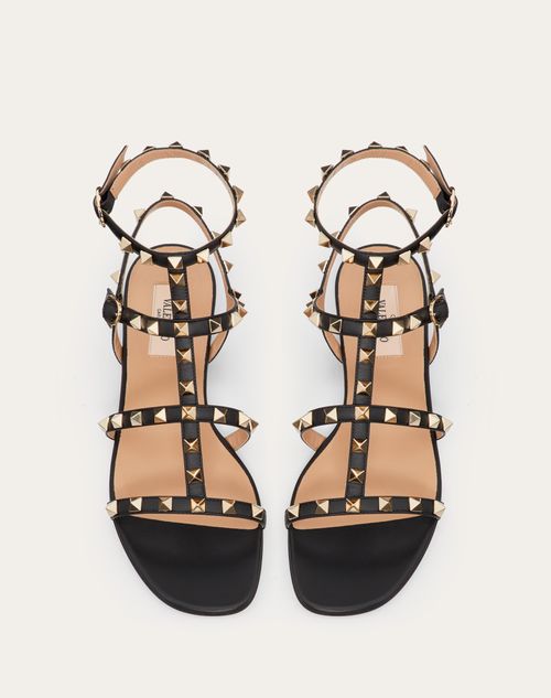 Valentino SANDALIAS PLANAS ROCKSTUD DE PIEL DE BECERRO CON TIRAS Ventas relámpago
