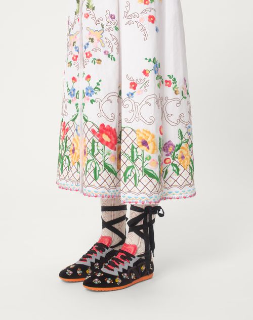 Valentino ZAPATILLA CHROMATHON DE TERCIOPELO CON BORDADO FLORAL Últimos 3 días